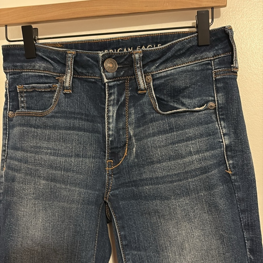 American Eagle Outfitters Dark Blue Skinny Jeans size 6 straight legged - Picture 5 of 11